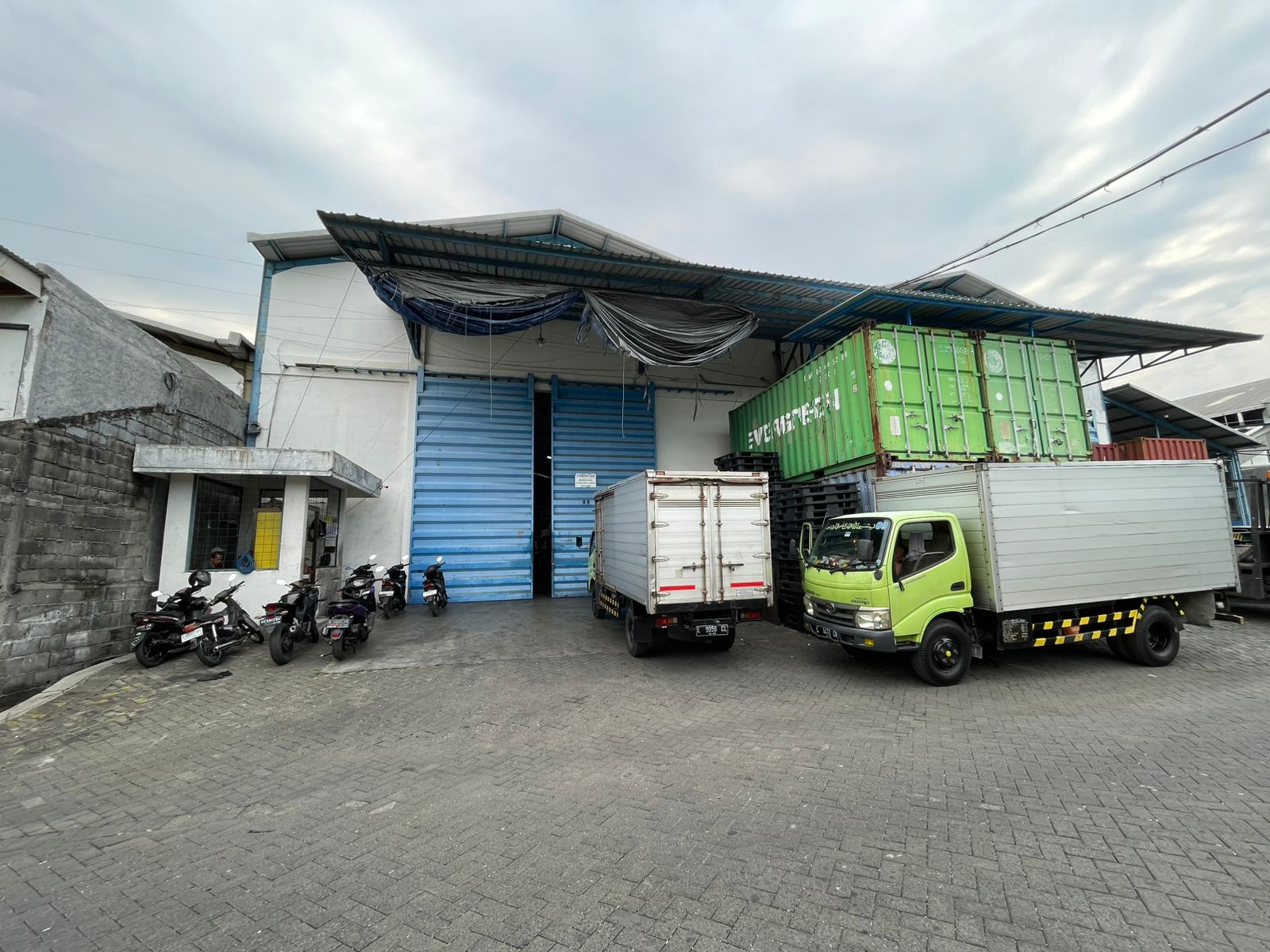 Gudang Surabaya